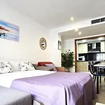 Nexthome Town Center & Pool Apartment *